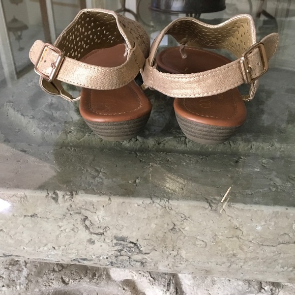 Coconuts Gold Sandals - Picture 3 of 4